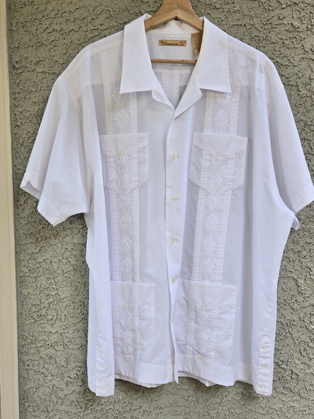 Havanera Men's White Embroidered Guayabera Shirt - Short Sleeve